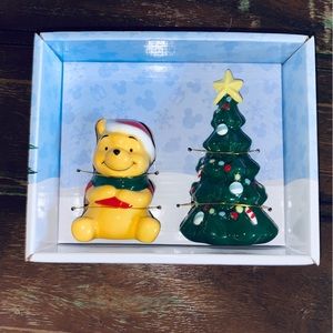 Winnie the Pooh Salt and Pepper Shaker Christmas